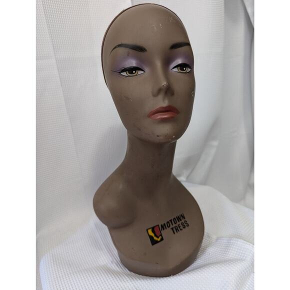 MOTOWN TRESS! VINTAGE WIG DISPLAY, HEAD & NECK, LOGO FRONT, WIG CAP, EXCELLENT! - Picture 3 of 10